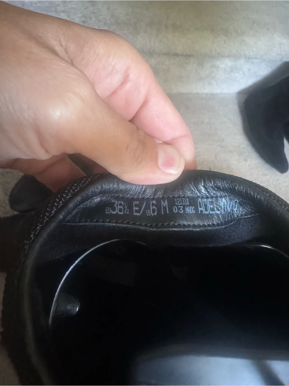Bally sleek black